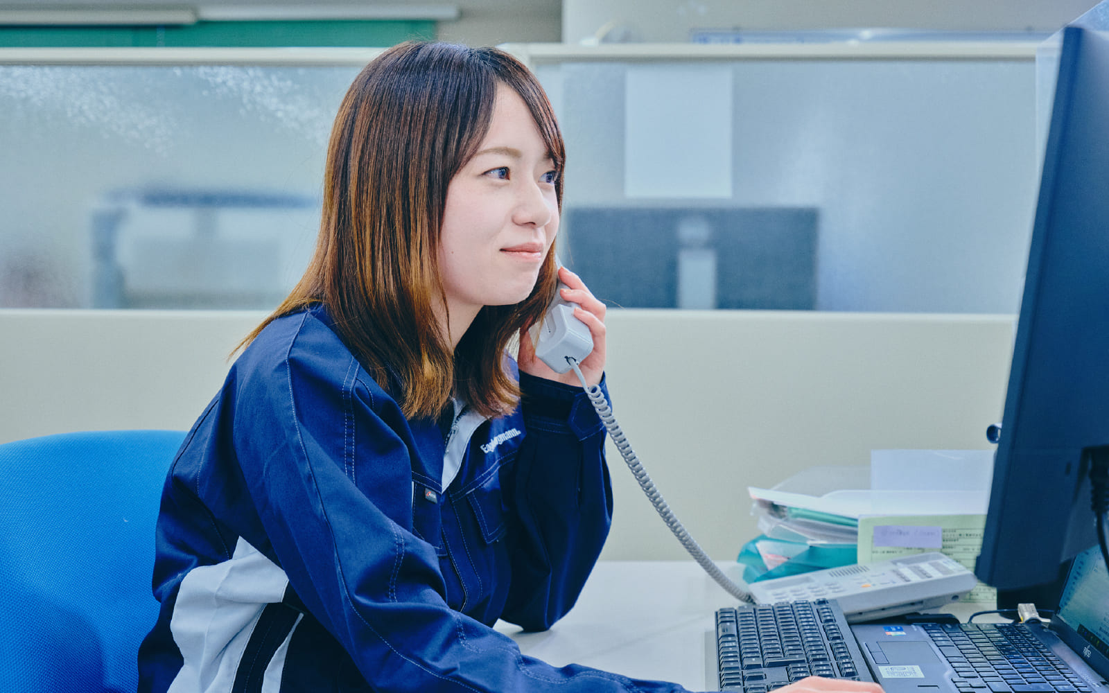 管理部調達課所属